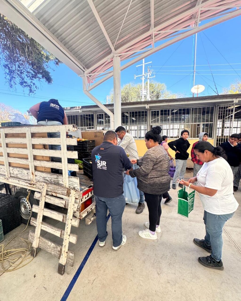 Realizan campaña de reciclaje en telesecundaria de Senegal de las Palomas
