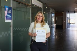 Diputada Perla Flores presenta iniciativa para garantizar atención integral a la menopausia en Querétaro