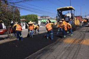Secretaría de Servicios Municipales avanza en la repavimentación de la Avenida de las Águilas