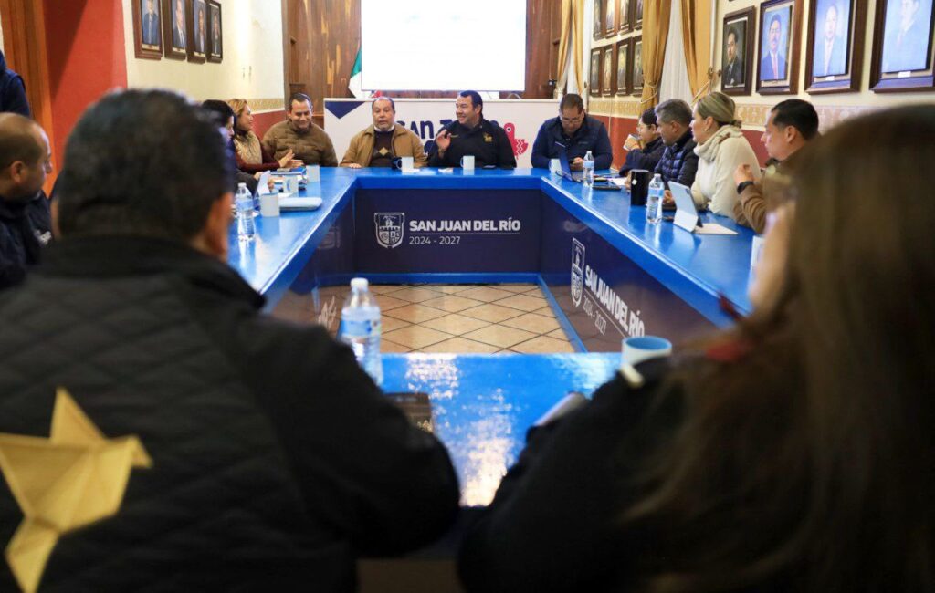 Encabeza Roberto Cabrera reunión de gabinete para dar seguimiento a acciones prioritarias