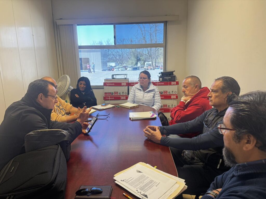 Secretaría de Obras Públicas atiende a vecinos de la colonia Electricistas