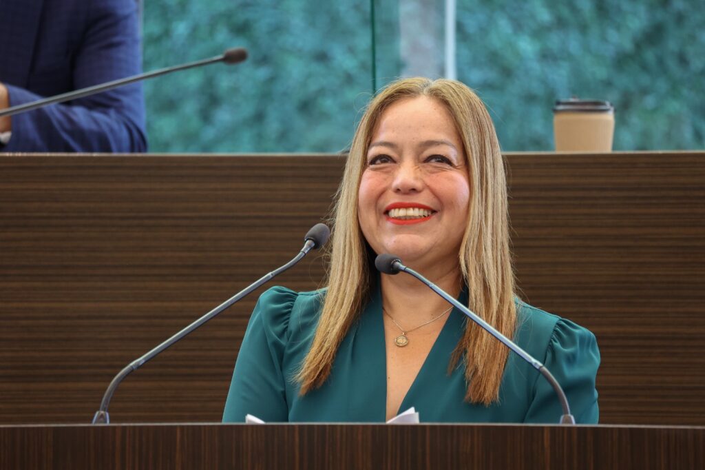 Impulsa Diputada Verónica Galicia el reconocimiento legal de la fisioterapia en Querétaro