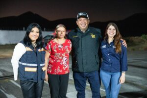 Roberto Cabrera dialoga con vecinos de El Granjeno para atender sus necesidades