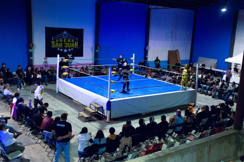 Emoción y grandes combates en el segundo aniversario de la Arena San Juan