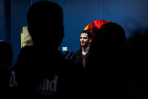 Inauguran exposición “El acontecimiento amoroso” en la Galería Athenea Academia de Arte.