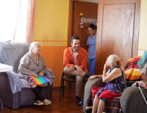 Recorre Paul Ospital la Sierra Gorda y llama a ponerla en el centro de la agenda pública