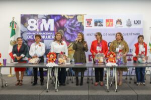 Claudia Díaz Gayou encabeza Foro de Mujeres del PT en Querétaro