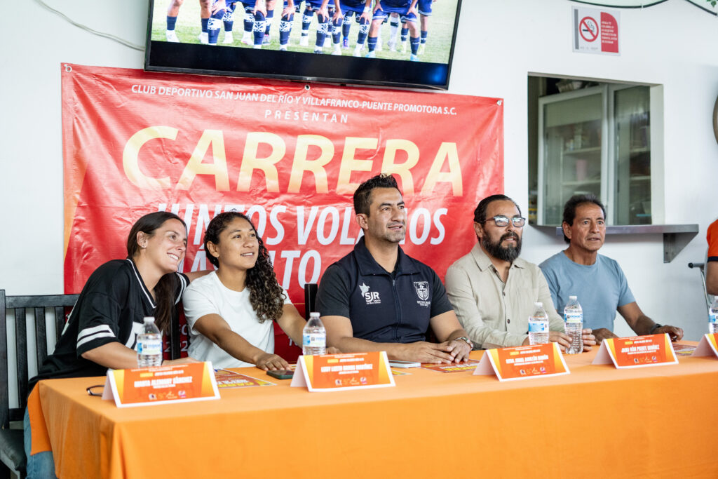 Conmemoran 50 años del fútbol profesional en San Juan del Río con carrera atlética
