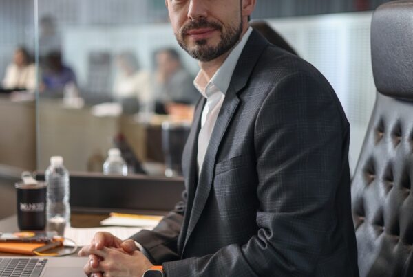 Reforma electoral para ampliar la democracia y reducir el gasto: Paul Ospital