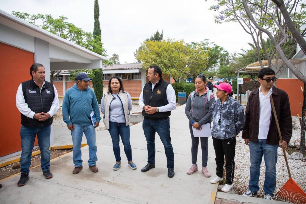 Gobierno municipal cumple compromisos en la comunidad de Arcila