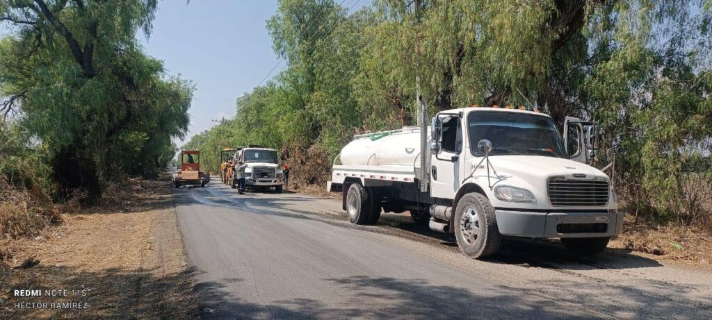 Mejoran camino entre La Valla y La Fuente en San Juan del Río