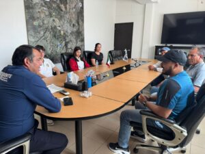 Reconoce alcalde de San Juan del Río a nadadores que competirán en la Olimpiada Nacional 2026