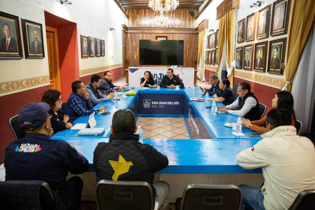 Encabeza Roberto Cabrera reunión de trabajo con el Gabinete Municipal