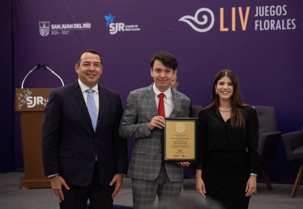 Premian a ganadores de los LIV Juegos Florales San Juan del Río