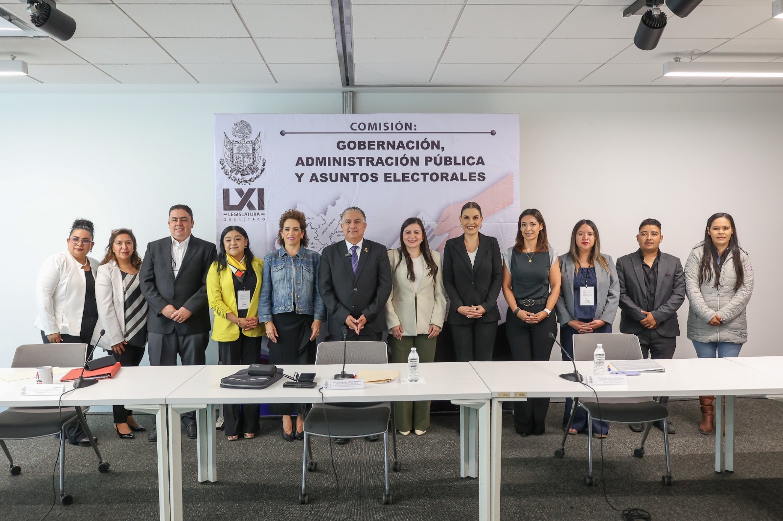 En sesión de la Comisión de Gobernación, Administración Pública y Asuntos Electorales, se presentó para análisis la reforma a la Constitución local en materia de integración de los Ayuntamientos