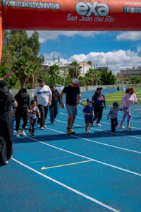 Colegio Gandhi realiza mini maratón en apoyo a refugio de perros y gatos