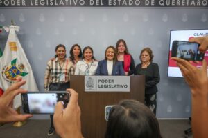 La diputada Claudia Díaz Gayou impulsa reforma para fortalecer los derechos político-electorales de las mujeres en Querétaro.