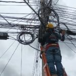 Retiran 800 kilogramos de cableado obsoleto en Guadalupe de las Peñas