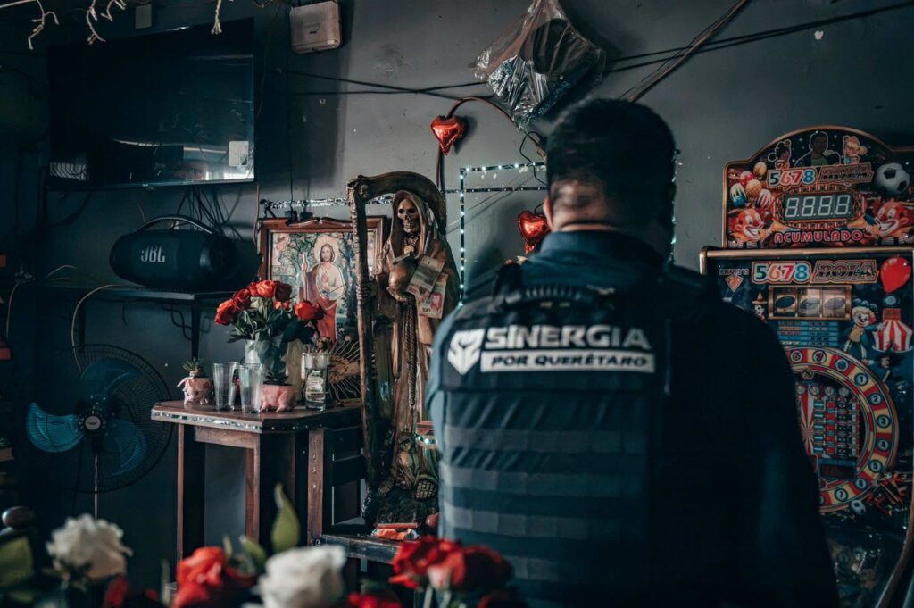 Operativos Sinergia aseguran establecimientos con máquinas tragamonedas y detienen a tres personas en El Marqués y San Juan del Río