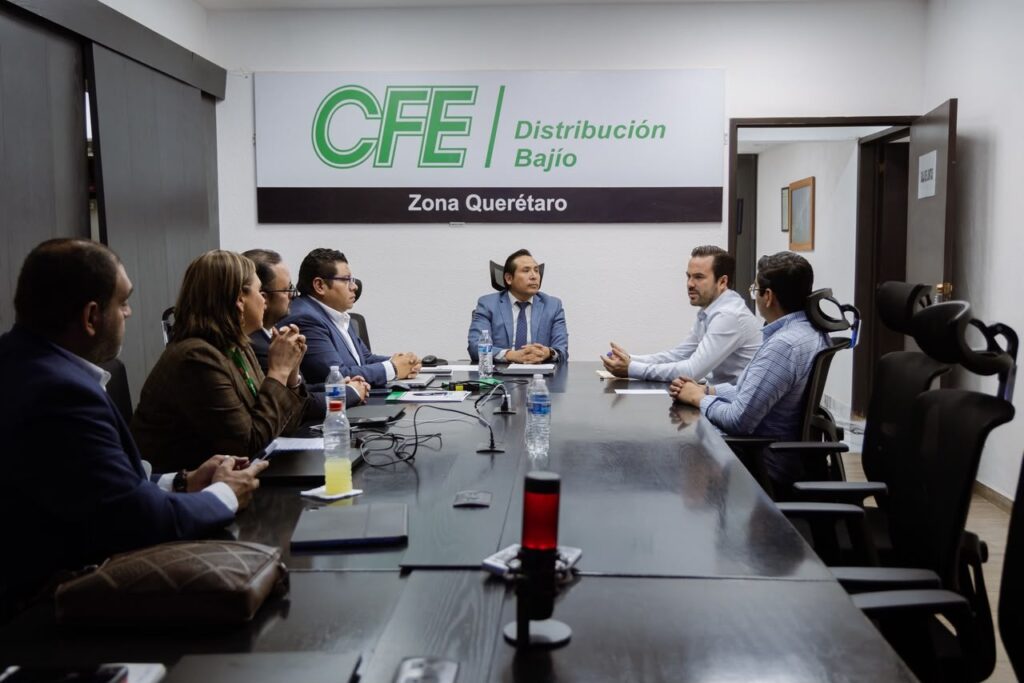 Mauricio Cárdenas impulsa mesa de trabajo con CFE para atender inquietudes ciudadanas