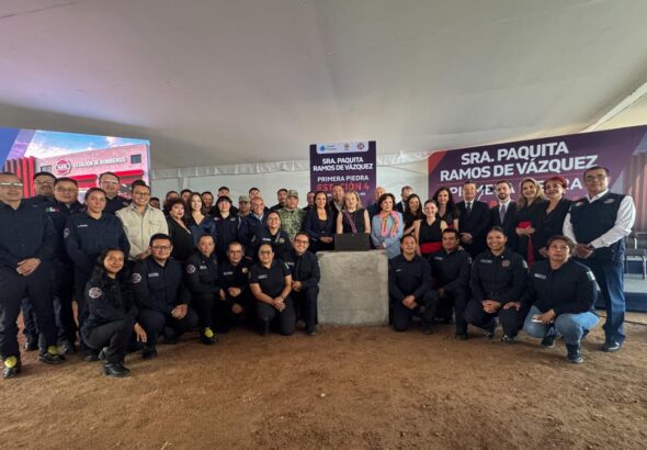 Colocan la primera piedra de la Estación 4 de Bomberos San Juan del Río, «Sra. Paquita Ramos de Vázquez».