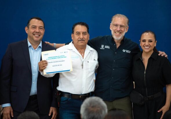 Entregan certificados a 200 beneficiarios del Programa de Apoyo a la Economía Familiar en San Juan del Río