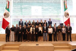 En Sesión Solemne de Pleno se develaron letras doradas en el Salón de Sesiones “Constituyentes de 1916-1917”, en Homenaje al Ejército Mexicano