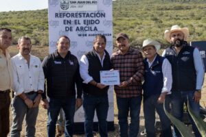 JAPAM fortalece acciones de reforestación para la recarga del acuífero con jornada en el Ejido Arcila