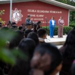 Realizan honores a la Bandera en secundaria de La Llave en el marco del inicio del ciclo escolar 2026-2027