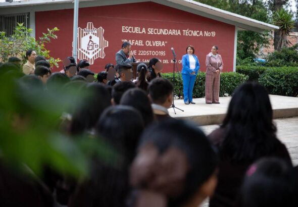 Realizan honores a la Bandera en secundaria de La Llave en el marco del inicio del ciclo escolar 2026-2027
