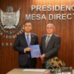 En Sesión Solemne de Pleno, el presidente de la Mesa Directiva, Diputado Sinuhé Piedragil Ortiz recibió el Informe del Estado General que guarda la Administración Pública en la entidad, correspondiente al Quinto Año de Ejercicio Constitucional del Poder Ejecutivo del Estado de Querétaro
