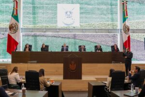 Recibe Mesa Directiva de la LXI Legislatura el Quinto Informe de actividades del Poder Ejecutivo