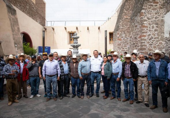 Roberto Cabrera destaca acciones a favor del campo en su Quinto Informe de Gobierno