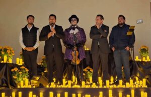 Música, velas y tradición iluminan la noche con “Bajo la Luz de las Ánimas” en San Juan del Río