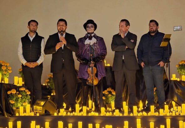 Música, velas y tradición iluminan la noche con “Bajo la Luz de las Ánimas” en San Juan del Río