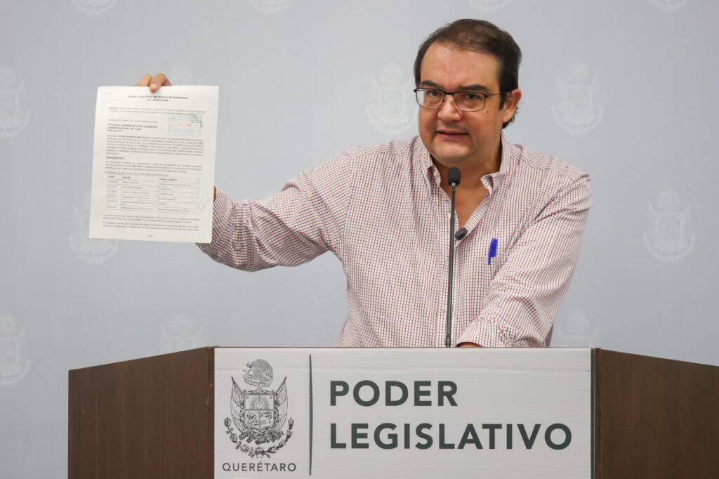 Conagua, responsable de concesiones de agua, no el Gobierno de Querétaro:Memo Vega