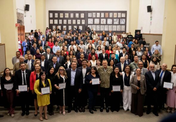 Reconoce Gobernador a las y los profesionistas sanjuanenses por su aportación en la vida política de sus regiones